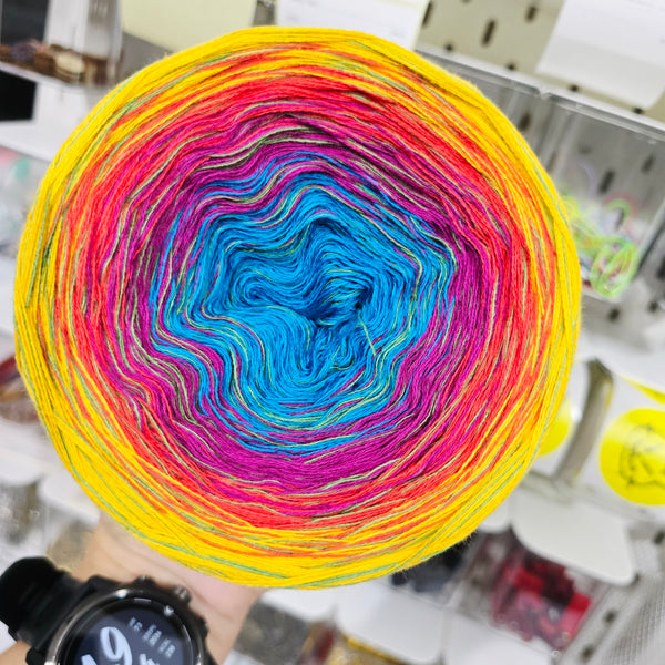CMO009 MelOmbre Yarn Cake Pure Cotton Extrafine 10-3-9-6+1B
