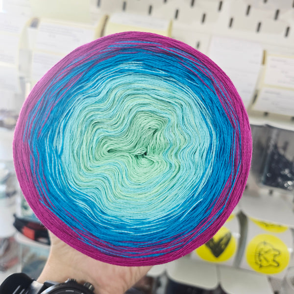 Gradient CO004 Ombre Yarn Cake Pure Cotton Extrafine 66-85-10-3