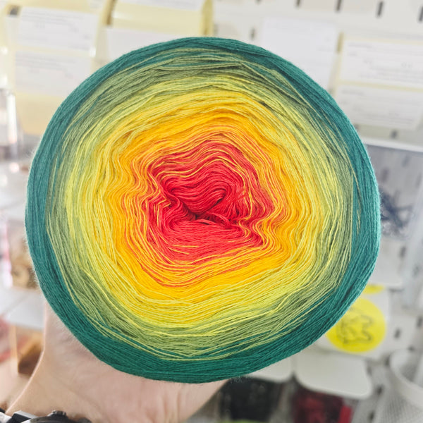 Gradient CO005 Ombre Yarn Cake Pure Cotton Extrafine 9-6-72-80-83