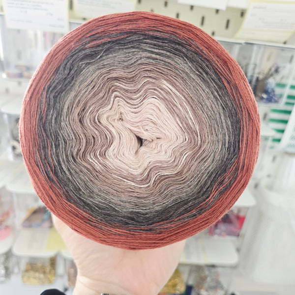 Gradient WO011 Ombre Yarn Cake Woolcot Extrafine 19-4-11-13-3