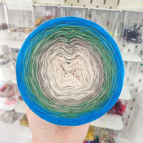 Gradient WO012 Ombre Yarn Cake Woolcot Extrafine 19-11-22-10