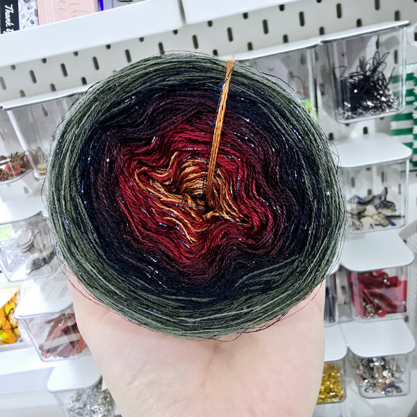 MODL011 Ombre DeLux Yarn Cake Pure Merino Extrafine Superwash 57-1-49-17-35-19+40