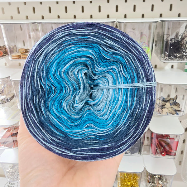 MMO008 MelOmbre Yarn Cake Pure Merino Extrafine Superwash 58-65-72-67+58