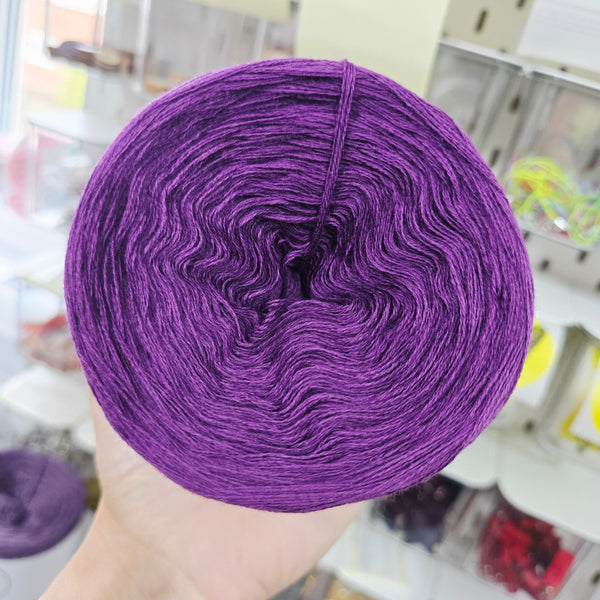 Woolcot Solid Yarn Cake Prugna