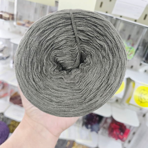 Woolcot Solid Yarn Cake Castagna