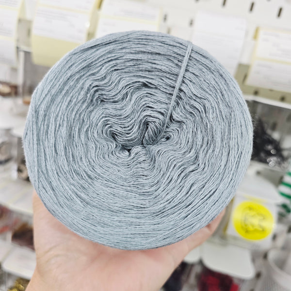Woolcot Solid Yarn Cake Palude