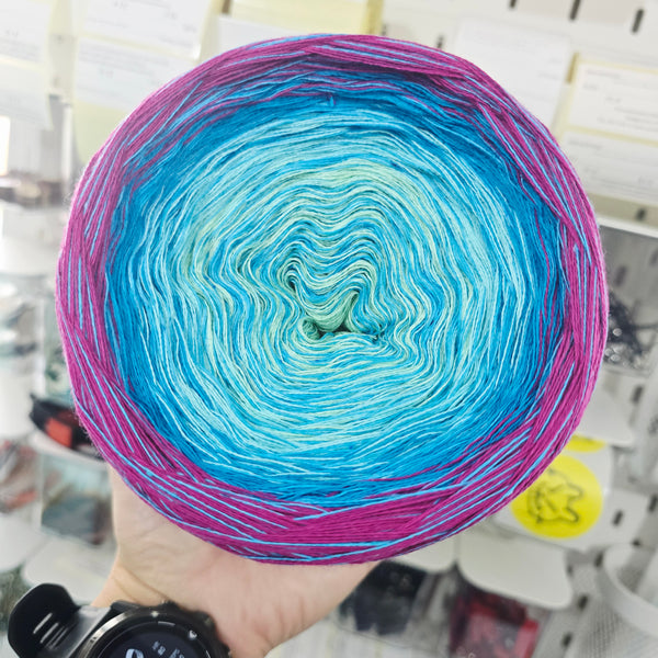 CMO004 MelOmbre Yarn Cake Pure Cotton Extrafine 66-85-10-3+1A