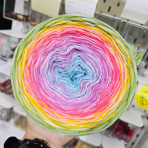 CMO010 MelOmbre Yarn Cake Pure Cotton Extrafine 8-11-84-6-80+45