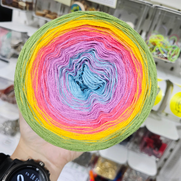 Gradient CO010 Ombre Yarn Cake Pure Cotton Extrafine 8-11-84-6-80