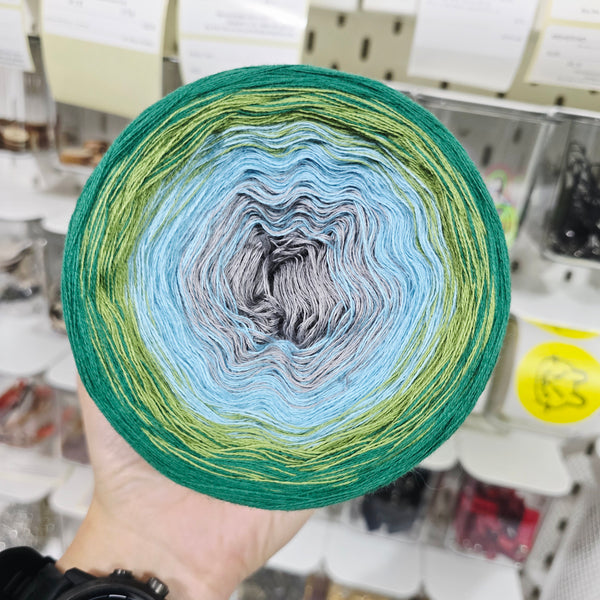 Gradient CO011 Ombre Yarn Cake Pure Cotton Extrafine 5-8-80-83