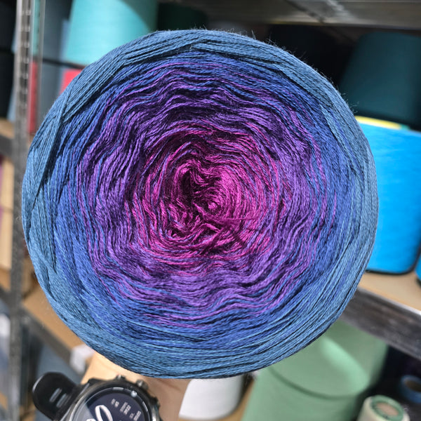 MO075 Ombre Yarn Cake Pure Merino Extrafine Superwash 23-12-69-72