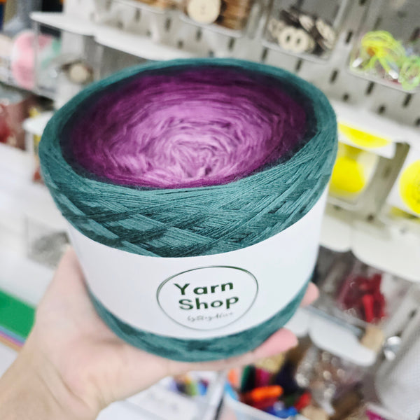 MO081 Ombre Yarn Cake Pure Merino Extrafine Superwash 21-28-22-23-9-18