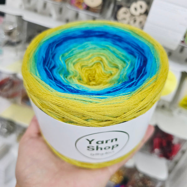 Gradient MR007 Reverse Yarn Cake Pure Merino Extrafine Superwash