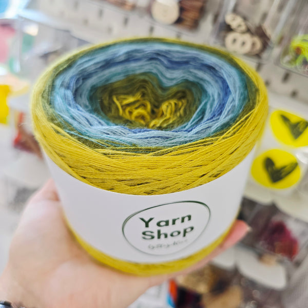 Gradient MR010 Reverse Yarn Cake Pure Merino Extrafine Superwash 63-16-18-58-4