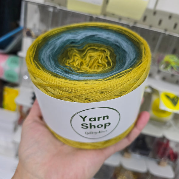 Gradient MR013 Reverse Yarn Cake Pure Merino Extrafine Superwash 63-16-18-58