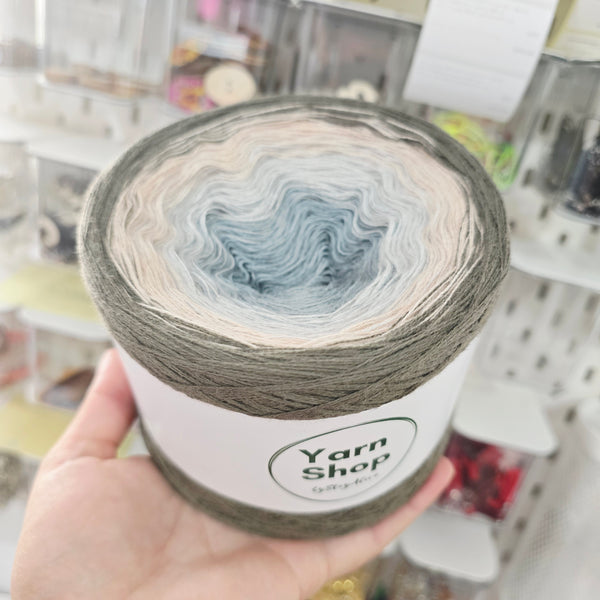 Gradient WO018 Ombre Yarn Cake Woolcot Extrafine