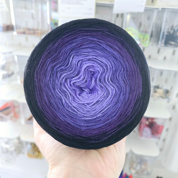 MO068 Ombre Yarn Cake Pure Merino Extrafine Superwash